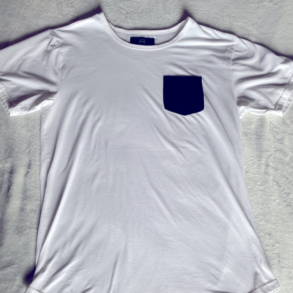 White black pocket tee mens large